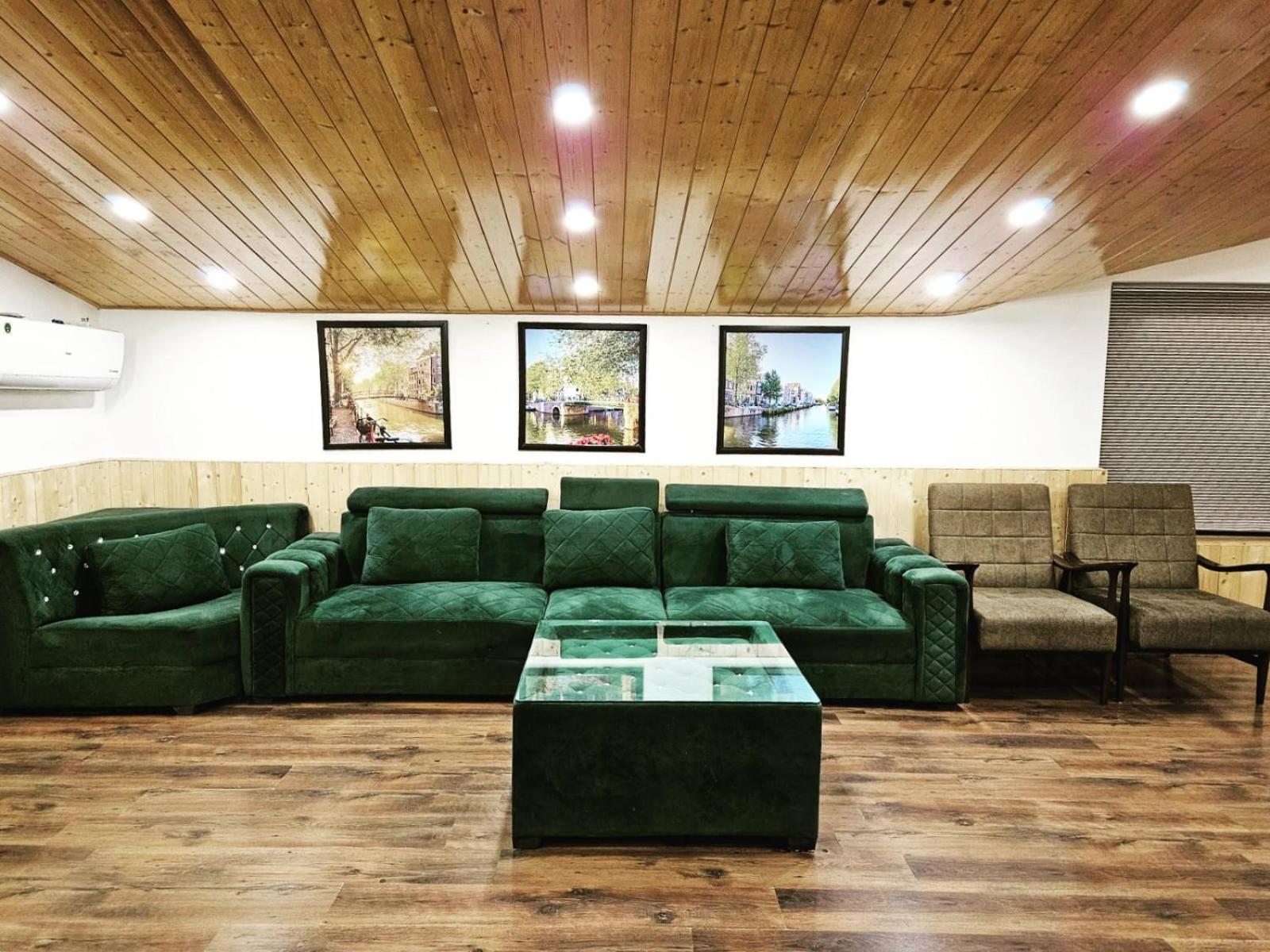 Weekend Vibes Bed and Breakfast Kasauli Buitenkant foto
